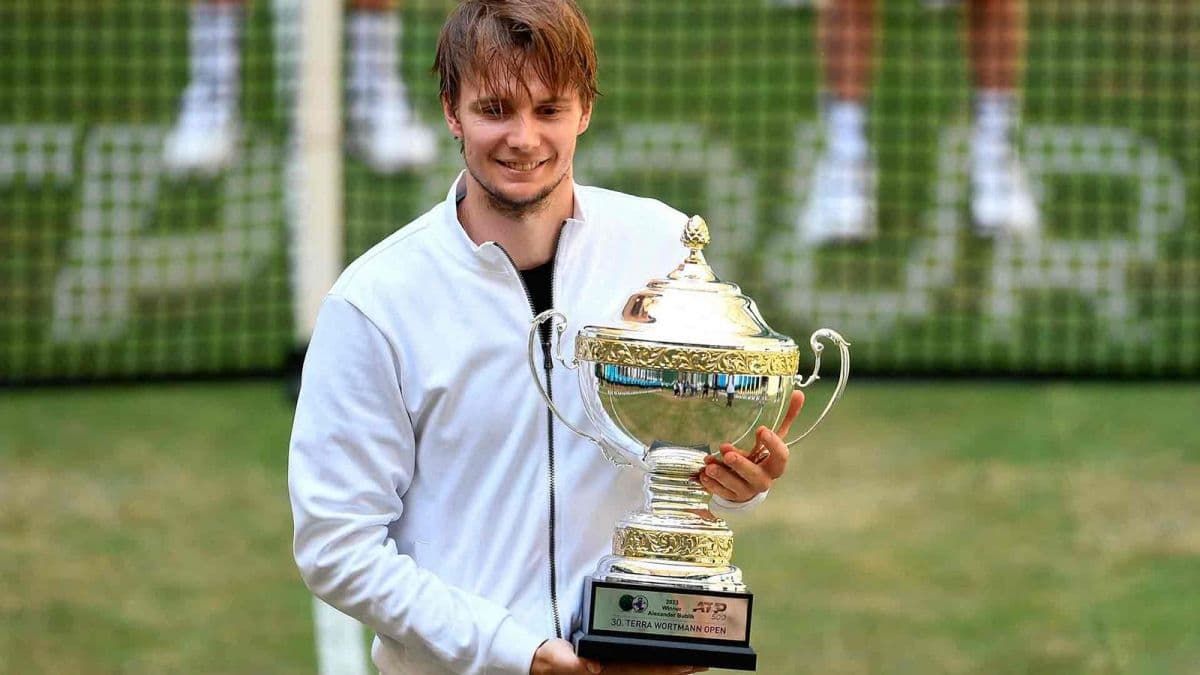 Александр Бублик выиграл турнир в Галле во второй раз в карьере