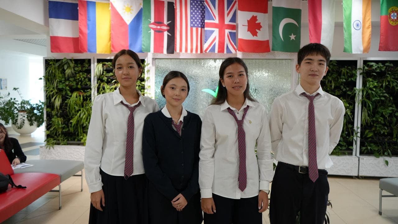 Ученики NIS создали устройство, которое возвращает голос