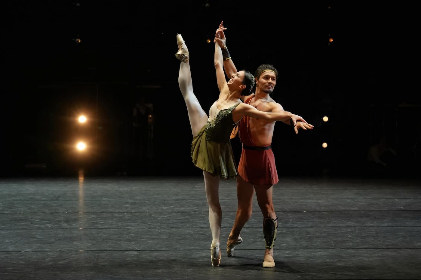 Казахстанская звезда мирового балета Бактияр Адамжан выступит в Дубае