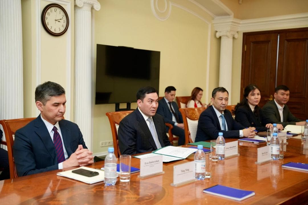 Минэнерго и международный эксперт Ли Кай-Фу договорились о сотрудничестве в сфере ИИ