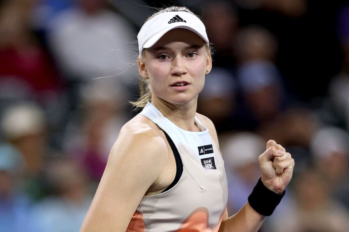 Елена Рыбакина потеряла две позиции в рейтинге WTA