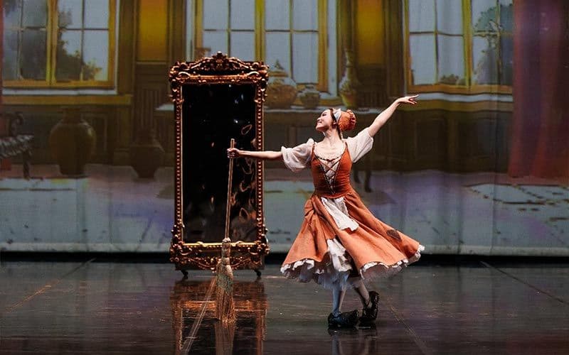 В Алматы состоялась премьера балетной постановки «Золушка»