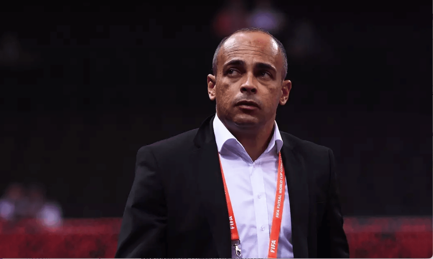 Кака покинул пост главного тренера сборной Казахстана