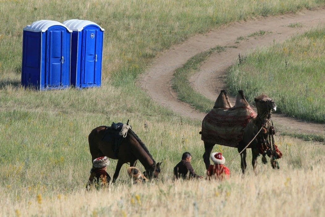 Нет туалетов, гостиниц и дорого
