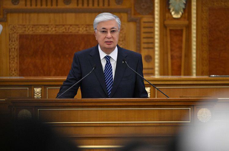 Конституционный закон "О президенте" принят