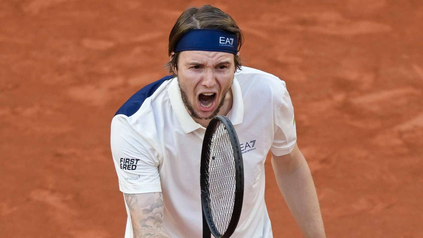 Бублик вылетел из топ-10 рейтинга ATP