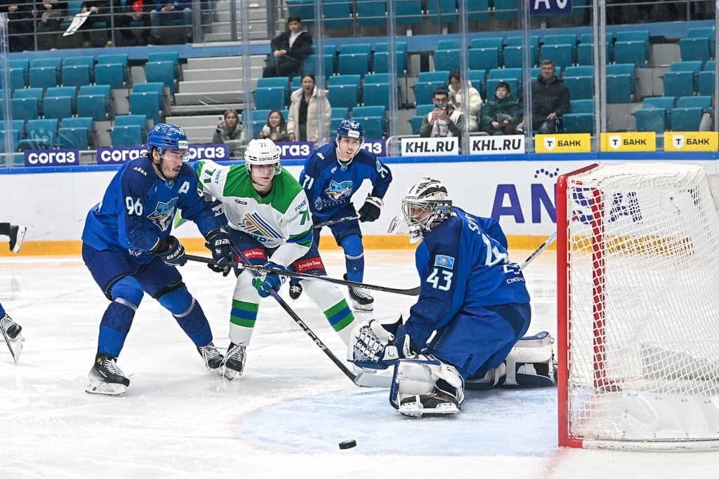 Падение «Барыса» продолжается