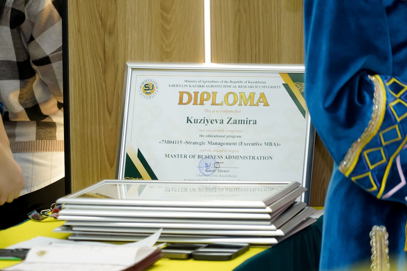 В университете имени Сейфуллина вручили дипломы Executive MBA